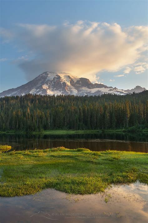 mount rainier sunrise  reflection lake alan majchrowicz photography