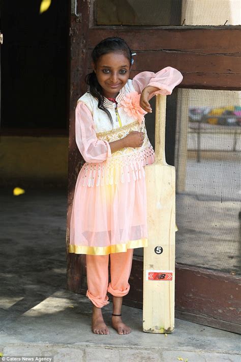 indian teenager dubbed mouse girl is just 2ft 9in tall daily mail
