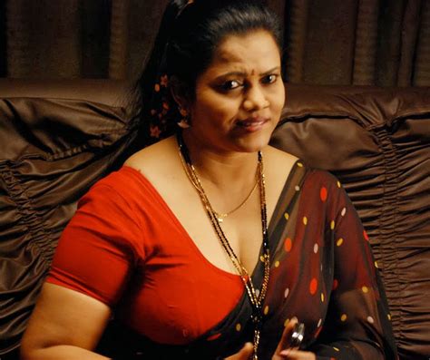 Malayalam Aunty Actress Photos ~ South Actress Spicy Photos