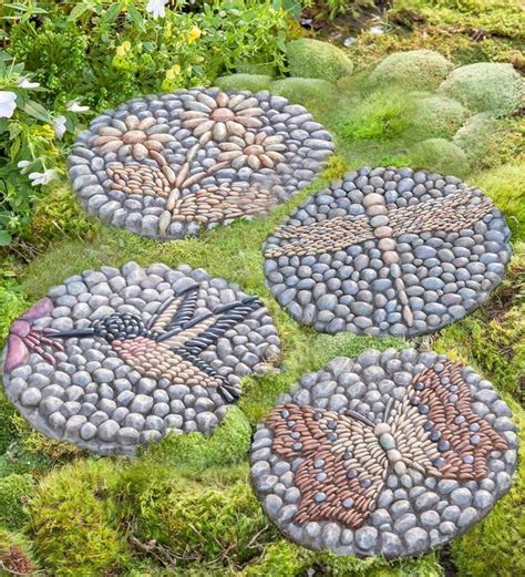 decorative stones  gardens ideas