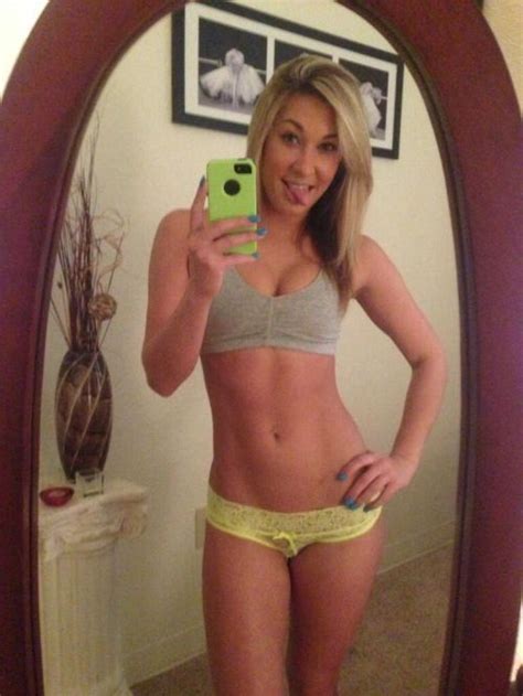 Sexy Girls In Sports Bras 28 Photos Thechive