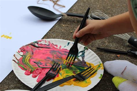fork painting  insanely fun art idea discover childhood