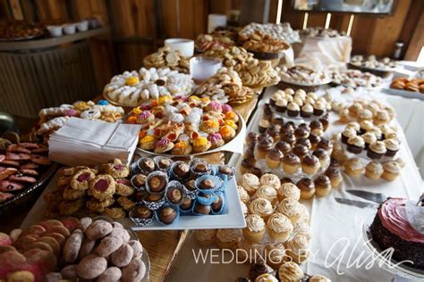 history of wedding cookie tables