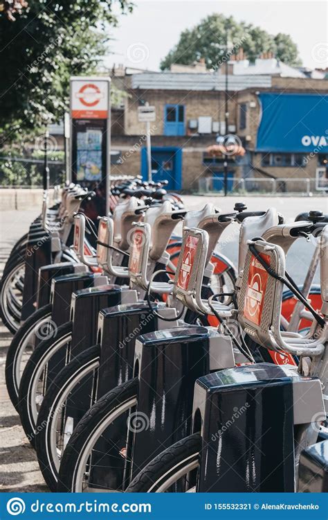 santander hire cycles docking station by kennington oval