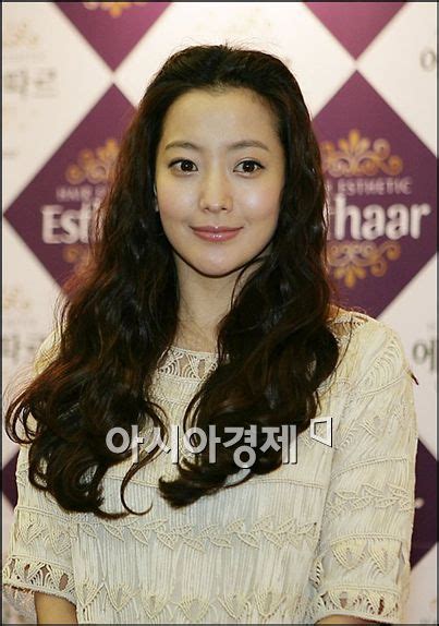 Vov Says Kim Hee Seon Image Being Tarnished 아시아경제
