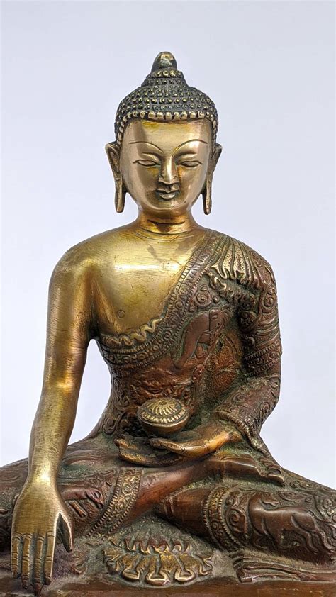 antique shakyamuni buddha statue  sale handicrafts  nepal