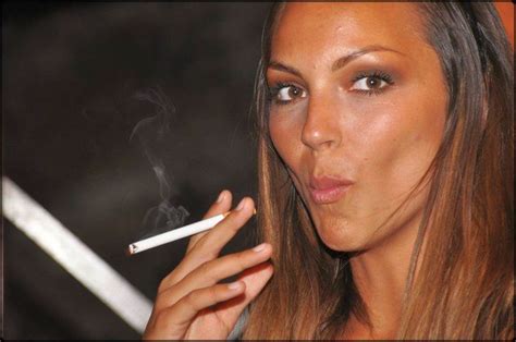 celebrity life news photos le star italiane e il fumo