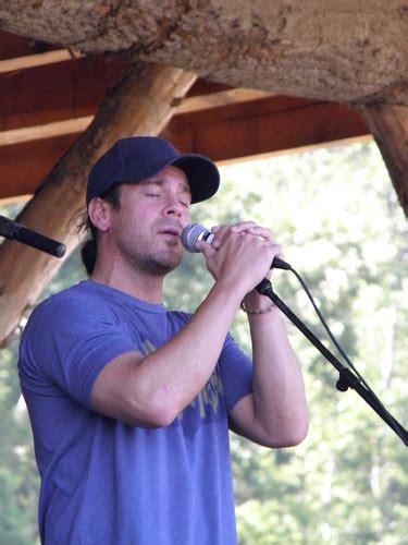 p8270237 christian kane performs at the 2011