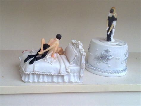 gay wedding cake tops singles and sex