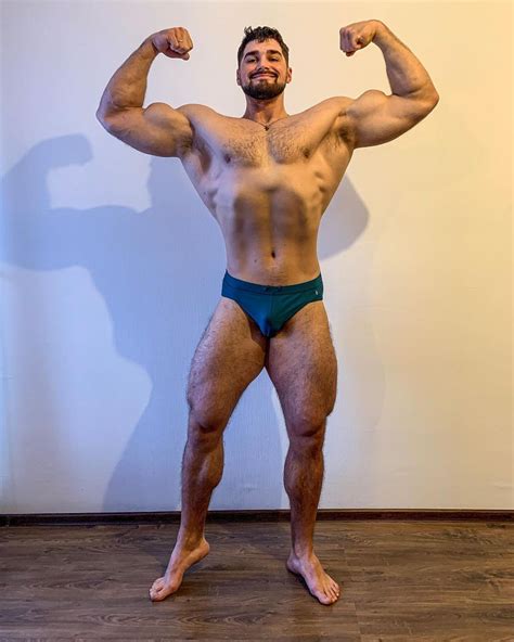 muscle lover russian ifbb pro bodybuilder artyom puchkov