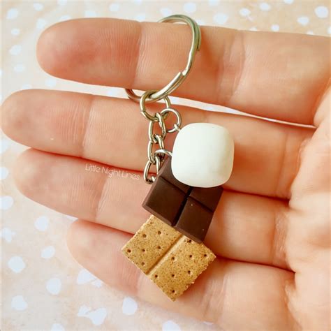 adorable smore keychain    camping trip find