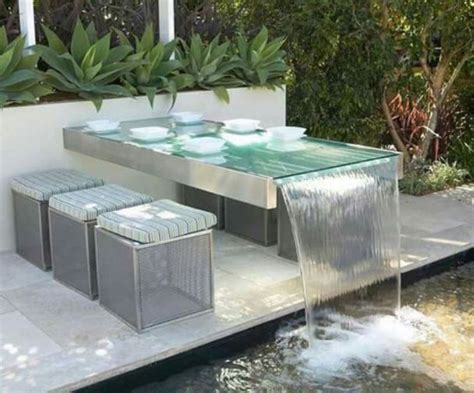 stunning modern water feature   landscape modern water feature backyard pool