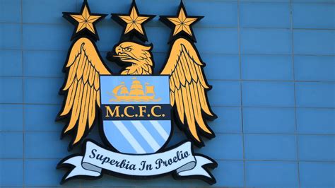 manchester city  change club badge  consulting  fans eurosport