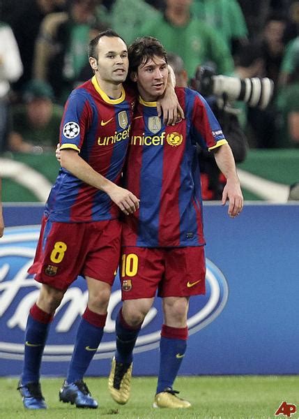 sports cafe andres iniesta  lionel messi