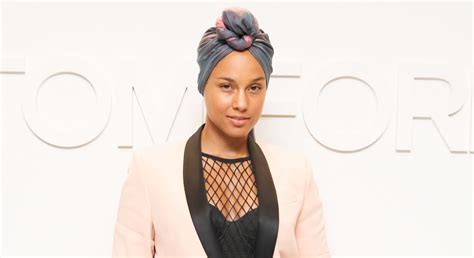 Alicia Keys And Her Bare Face The Price Of Wearing No