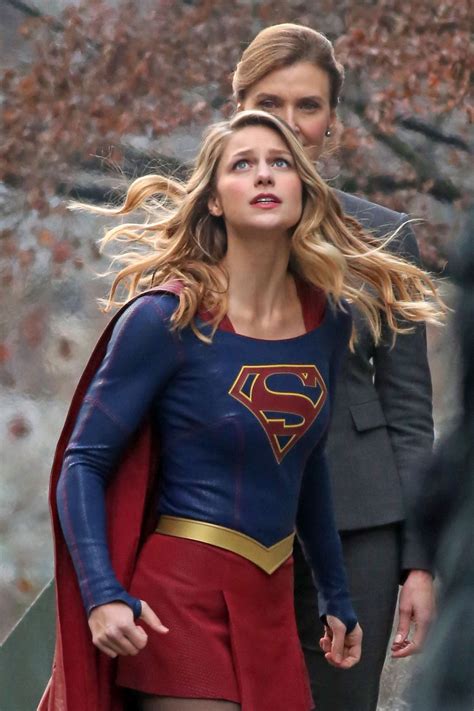 melissa benoist filming a scene for supergirl in vancouver 12 11 2016