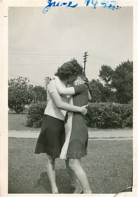 vintage lgbt adorable photographs of lesbian couples in the past that