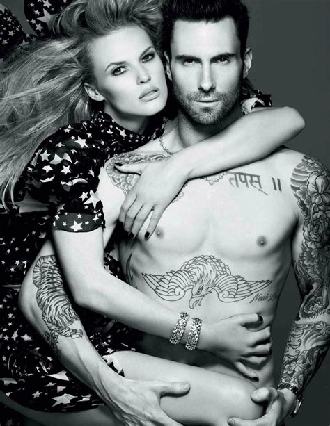 singer adam levine naked pics videos [full collection]