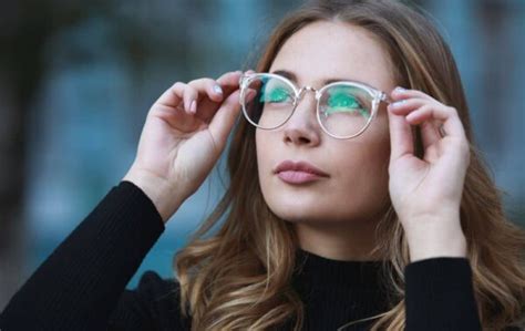 Do Glasses Really Make Your Eyesight Worse