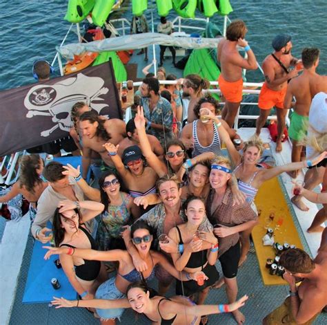 Booze Cruise Lagos Booze Cruise Boat Party Boat Bachelorette Party