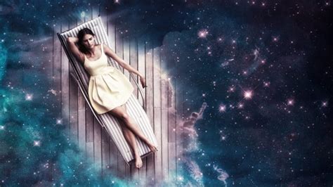 dreams decoded experts explain   common reoccurring dreams