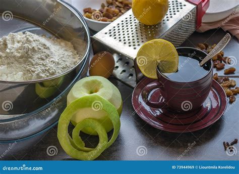 preparation  homemade apple pie stock image image  rind food