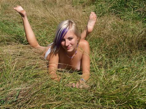 amazing amateur sporty teen posing topless outdoors russian sexy girls