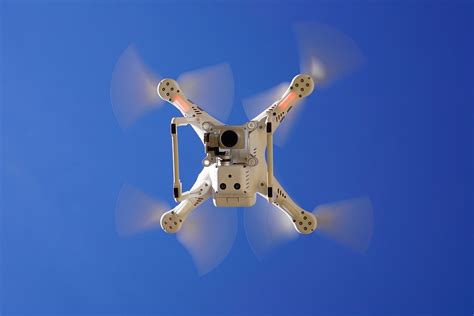 buying  personal video drone learn   operate  safely legally