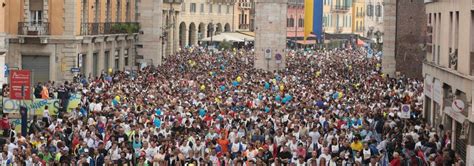 straverona diecimila podisti al  tre tracciati strade chiuse al