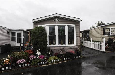 staten island special citys  trailer park fetches record price   home wsj
