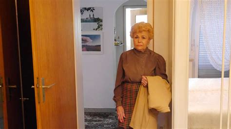 Ladendiebin Oma Ingrid 84 Ist Frei Und Lästert über Das Knastleben