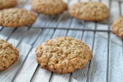 ein gesunder snack banane kokos cookies ohne zucker und