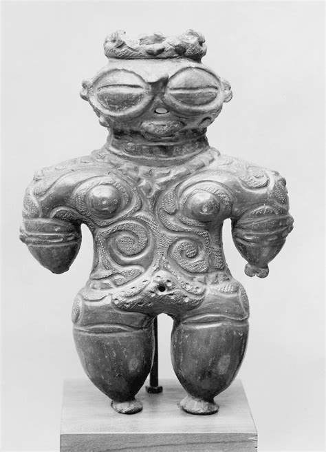 figure   deity dogu works museum  fine arts boston