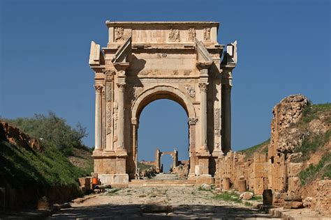 monumental triumphal arches  touropia