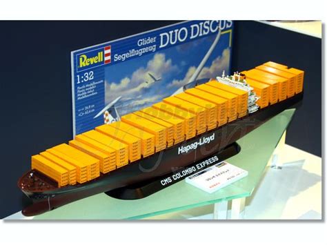 1 700 Container Ship Colombo Express By Revell Hobbylink Japan