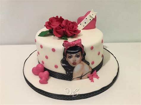 Pin Up Cake Cake By Donatella Bussacchetti Cakesdecor