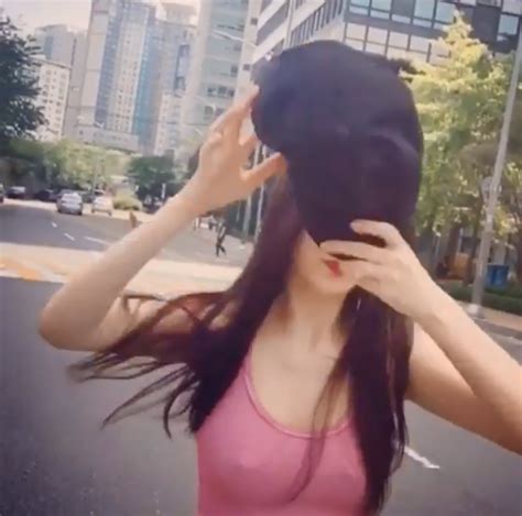 Sulli Shows Her Free Spirited Nature In New Instagram