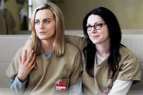 taylor schilling discusses the orange is the new black sex scenes with laura prepon