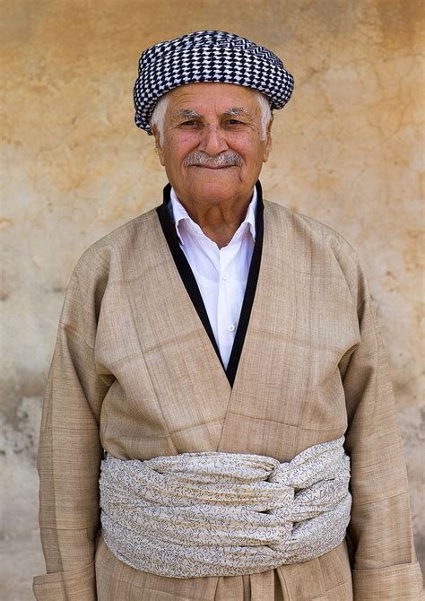 kurdish man in traditional clothing amedi kurdistan iraq