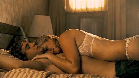 naked diora baird in the texas chainsaw massacre the