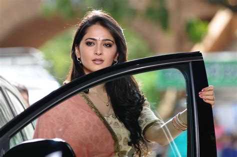 anushka shetty hot photos high resolution pictures