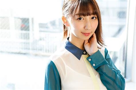 【声優】「ラブライブ！」飯田里穂、約6年ぶり水着姿披露 芸能生活20周年記念写真集12・20発売 テレビで気になるニュース・芸能まとめ