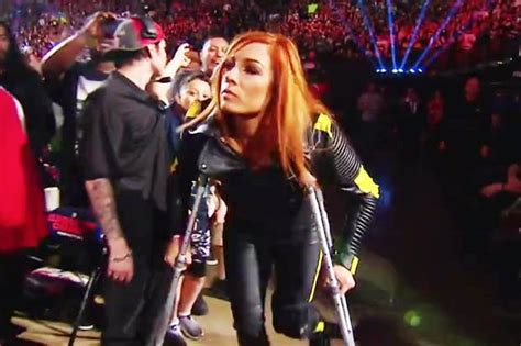 Wwe Elimination Chamber Becky Lynch Returns To Attack Ronda Rousey