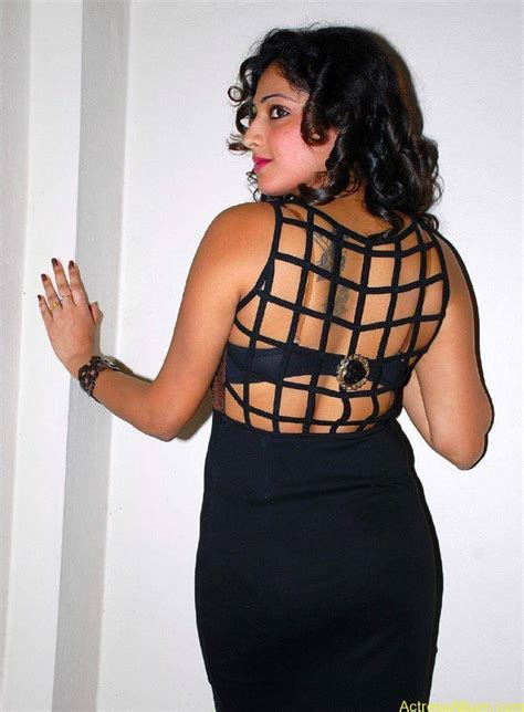 telugu actress hari priya hot cleavage stills actress album