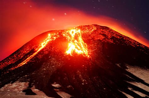 chiles villarica volcano erupts  images show  raw power  mother nature