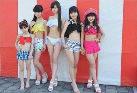 日小学生女团走红 衣着性感被吐槽发育过猛 图 新闻频道 中国青年网