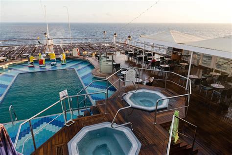 sea view pool  holland america oosterdam cruise ship cruise critic