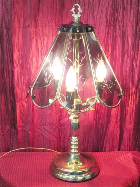 Lot Detail Pretty Touch Lamp With Glass Shade