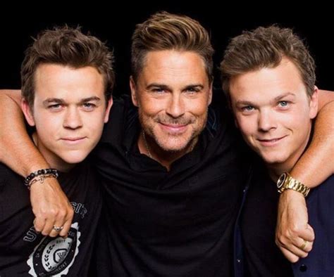 rob lowe reveals that he encountered a ghost whilst filming his new