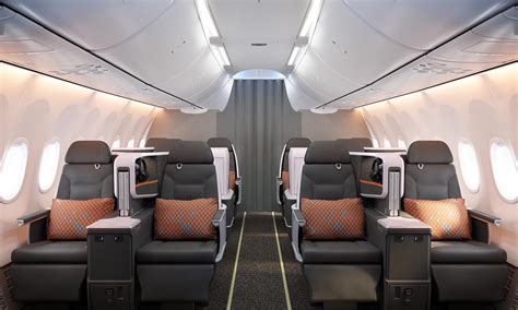 singapore airlines unveils  flat bed business class   boeing